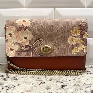 Coach Marlow Turnlock Chain Crossbody Bag in Prairie Floral Print EUC